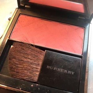 Burberry cameo blush